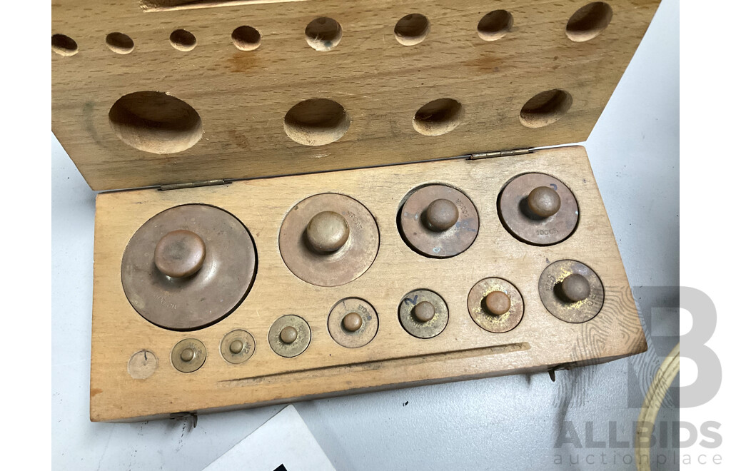 Vintage Sartorius-werke Analytical Balance Scales in Isolation Case Made in Germany