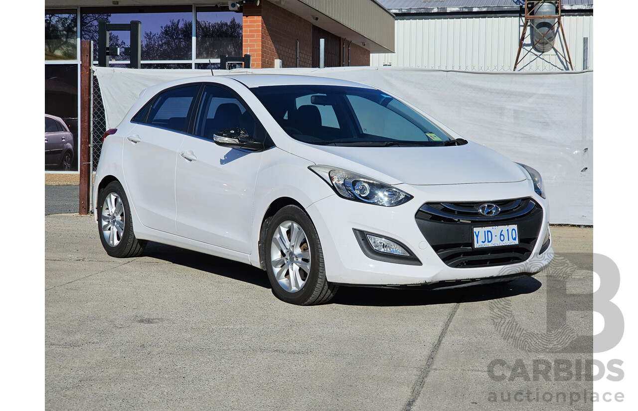 9/2012 Hyundai i30 Elite 1.6 CRDi GD 5d Hatchback White 1.6L