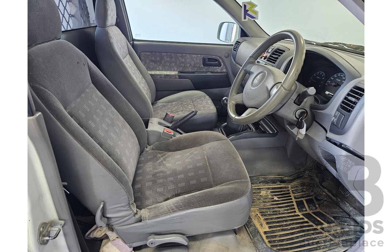 2/2006 Holden Rodeo LX RA MY06 UPGRADE C/Chas White 3.6L