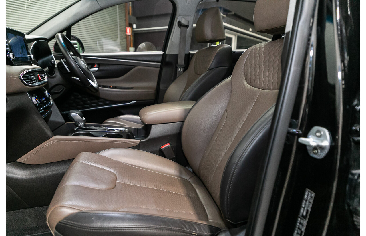 11/2018 Hyundai Santa Fe Highlander (4x4) TM MY19 4d Wagon Phantom Black Turbo Diesel 2.2L - 7 Seater