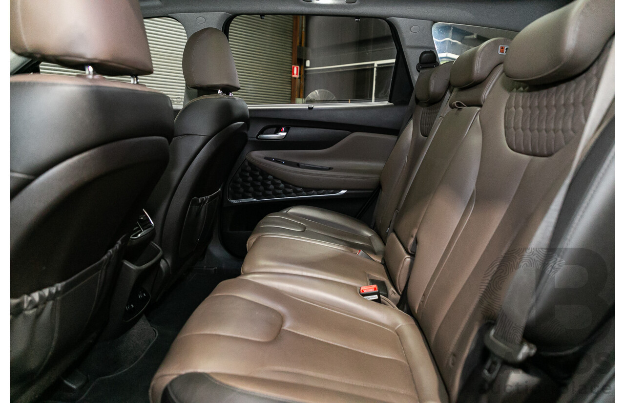 11/2018 Hyundai Santa Fe Highlander (4x4) TM MY19 4d Wagon Phantom Black Turbo Diesel 2.2L - 7 Seater