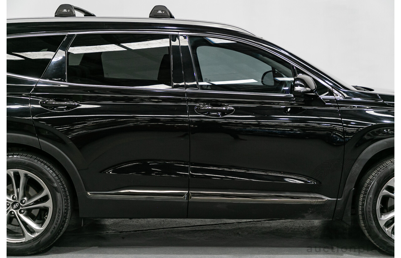 11/2018 Hyundai Santa Fe Highlander (4x4) TM MY19 4d Wagon Phantom Black Turbo Diesel 2.2L - 7 Seater
