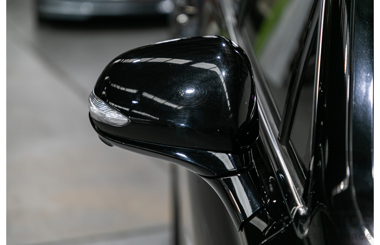 11/2018 Hyundai Santa Fe Highlander (4x4) TM MY19 4d Wagon Phantom Black Turbo Diesel 2.2L - 7 Seater