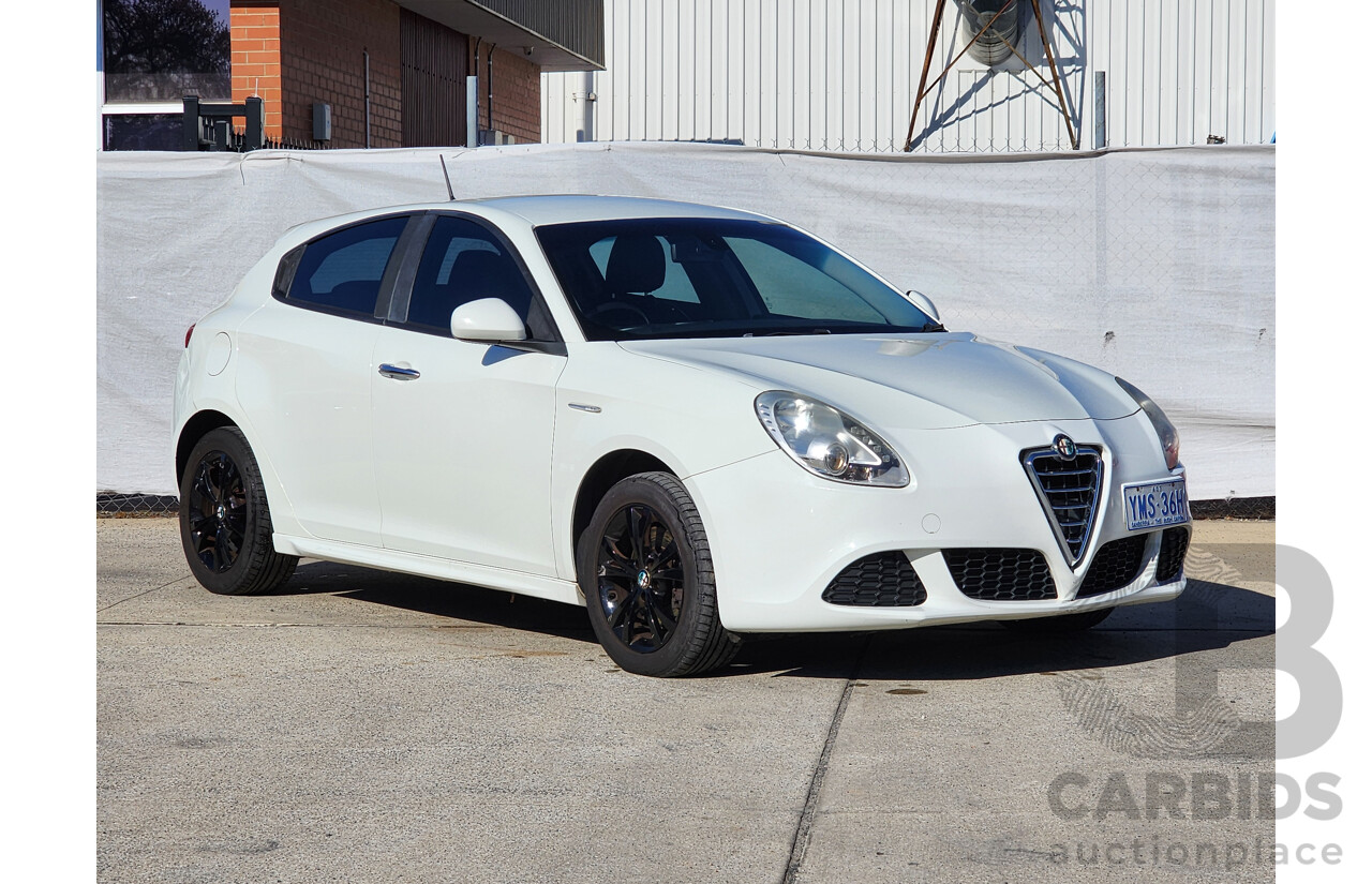 03/2014 Alfa Romeo Giulietta PROGRESSION 1.4 FWD 5D Hatchback White 1.4L
