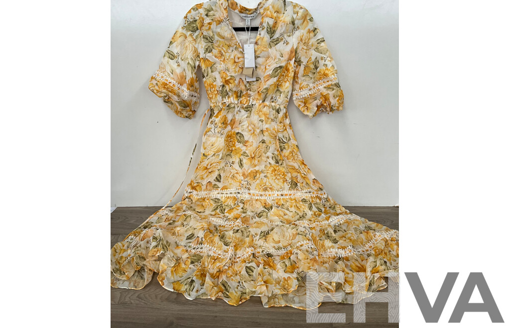 FOREVER NEW Tropical Green & Golden Colvin Floral Dress - Size 6