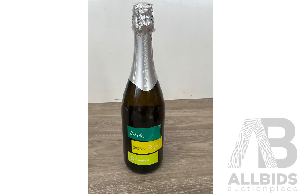 PROSECCO Revino, ROCK PAPER SCISSOR Sparkling Brut Cuvee & CAVA La Vuelta Brut & the IMPRESSIONIST Pinot Noir  - Lot of 4