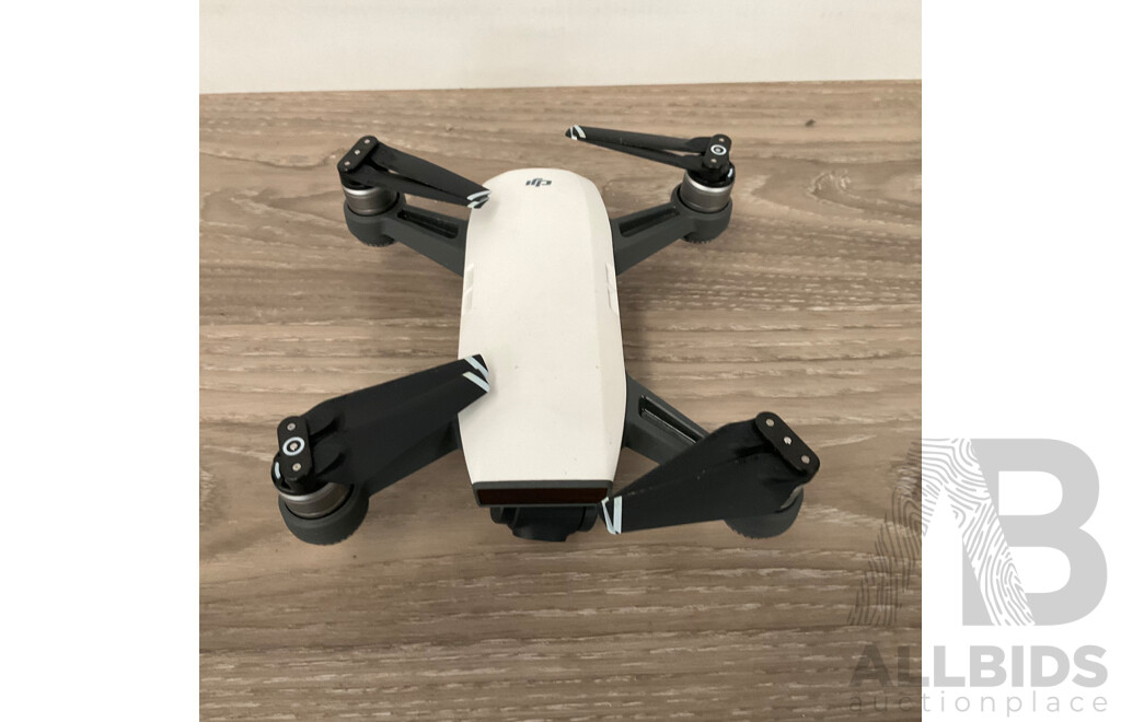 DJI SPARK Drone & GL100A Controller with Case