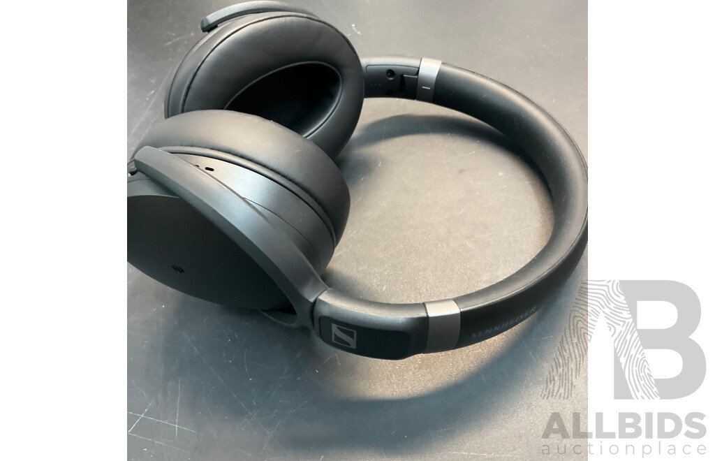 SENNHEISER Noise Cancelling Wireless Headphones - HD458BT &HD450BT