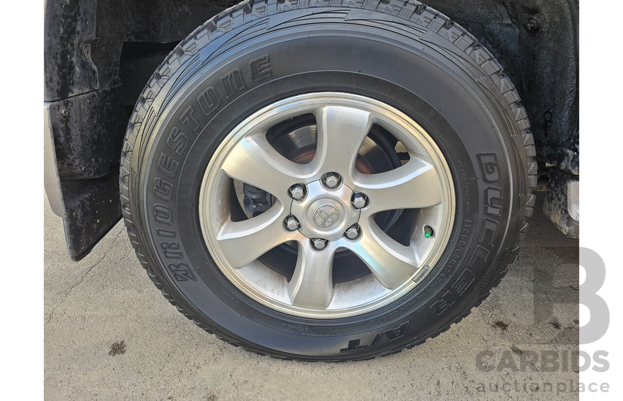 4/2004 Toyota Landcruiser Prado GXL (4x4) GRJ120R 4d Wagon Black 4.0L
