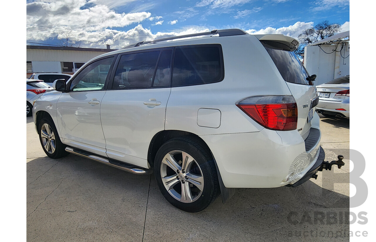 03/2008 Toyota Kluger KX-S (FWD) FWD GSU40R 4D Wagon White 3.5L