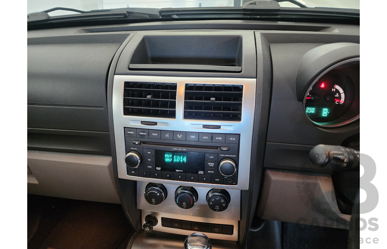 07/2007 Dodge Nitro SXT 4x4 KA 4D Wagon Silver 2.8L