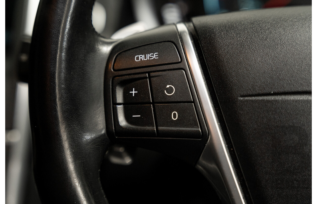 1/2015 Volvo XC60 T6 Luxury (AWD) DZ MY15 4d Bright Silver Metallic Turbo 3.0L