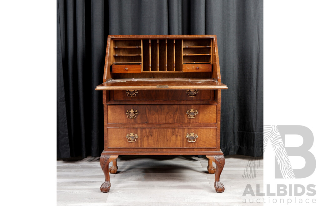 Queen Anne Style Fall Front Bureau