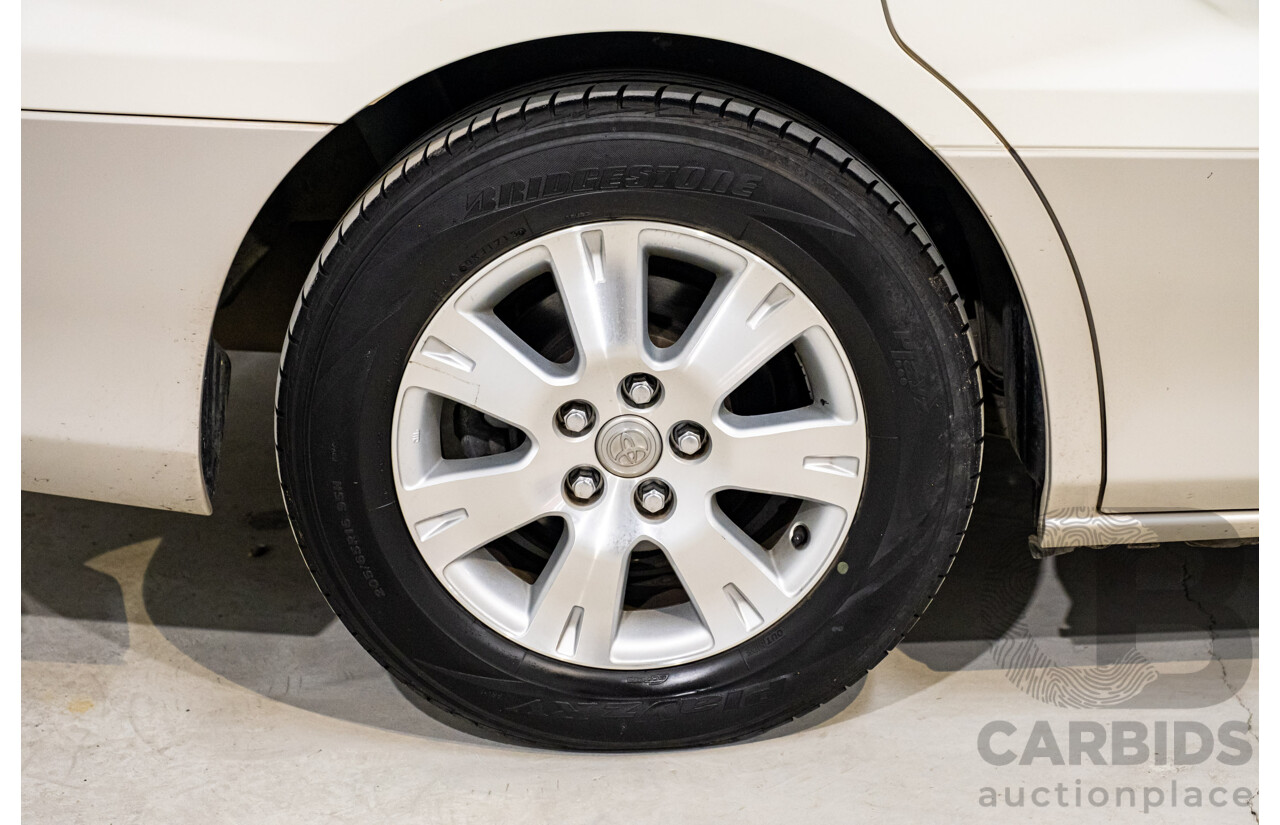 08/2003 Toyota Alphard G MZ (4x4) MNH15W 4d Van White V6 3.0L - 6 Seater - 05/2020 Used Import