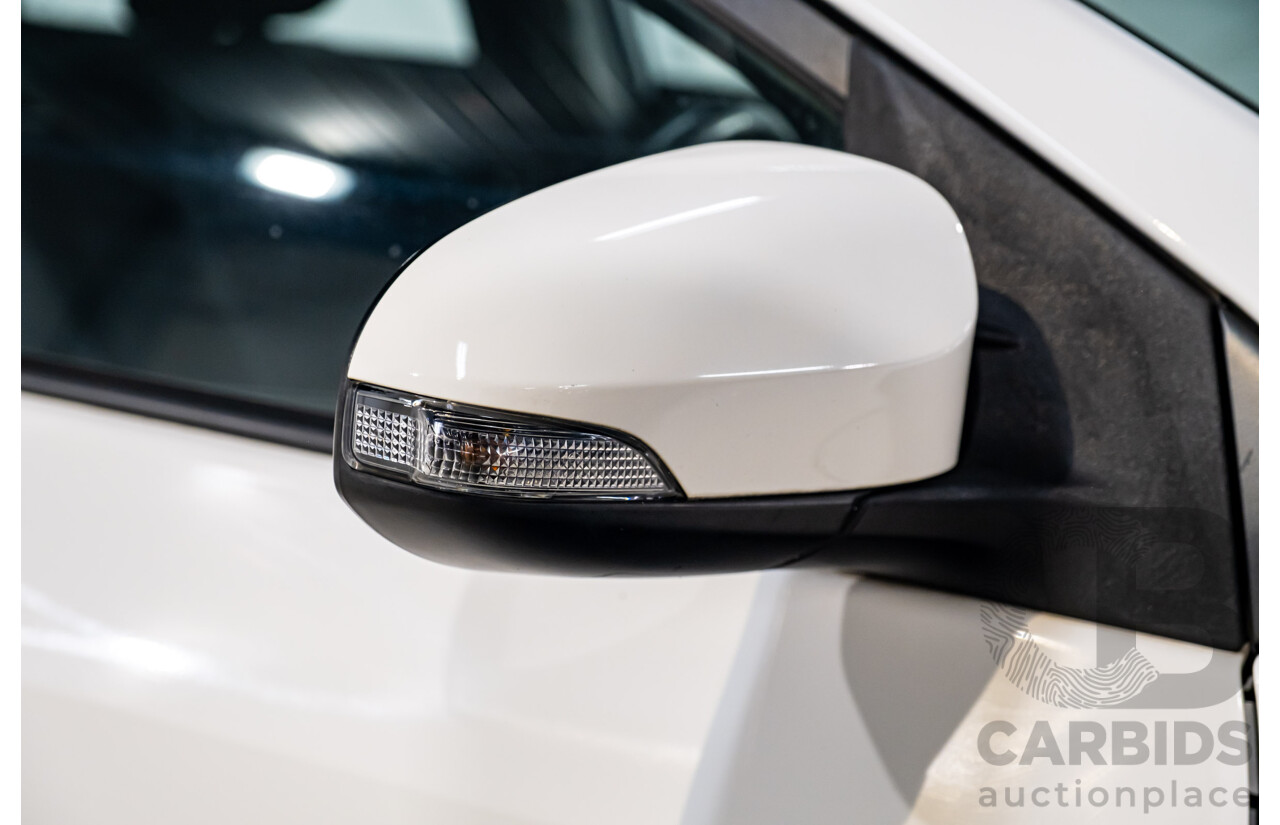 10/2017 Toyota Corolla Ascent ZRE172R 4d Sedan White 1.8L