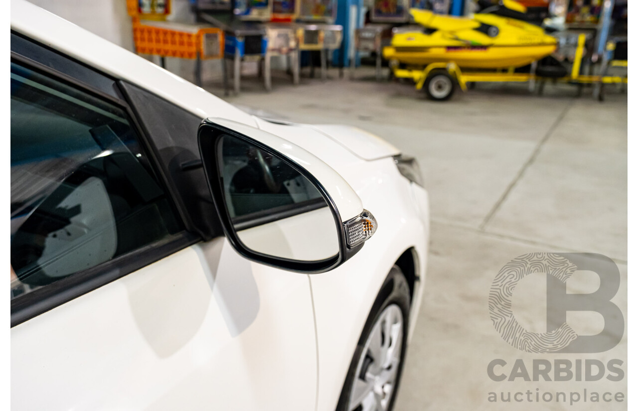 10/2017 Toyota Corolla Ascent ZRE172R 4d Sedan White 1.8L