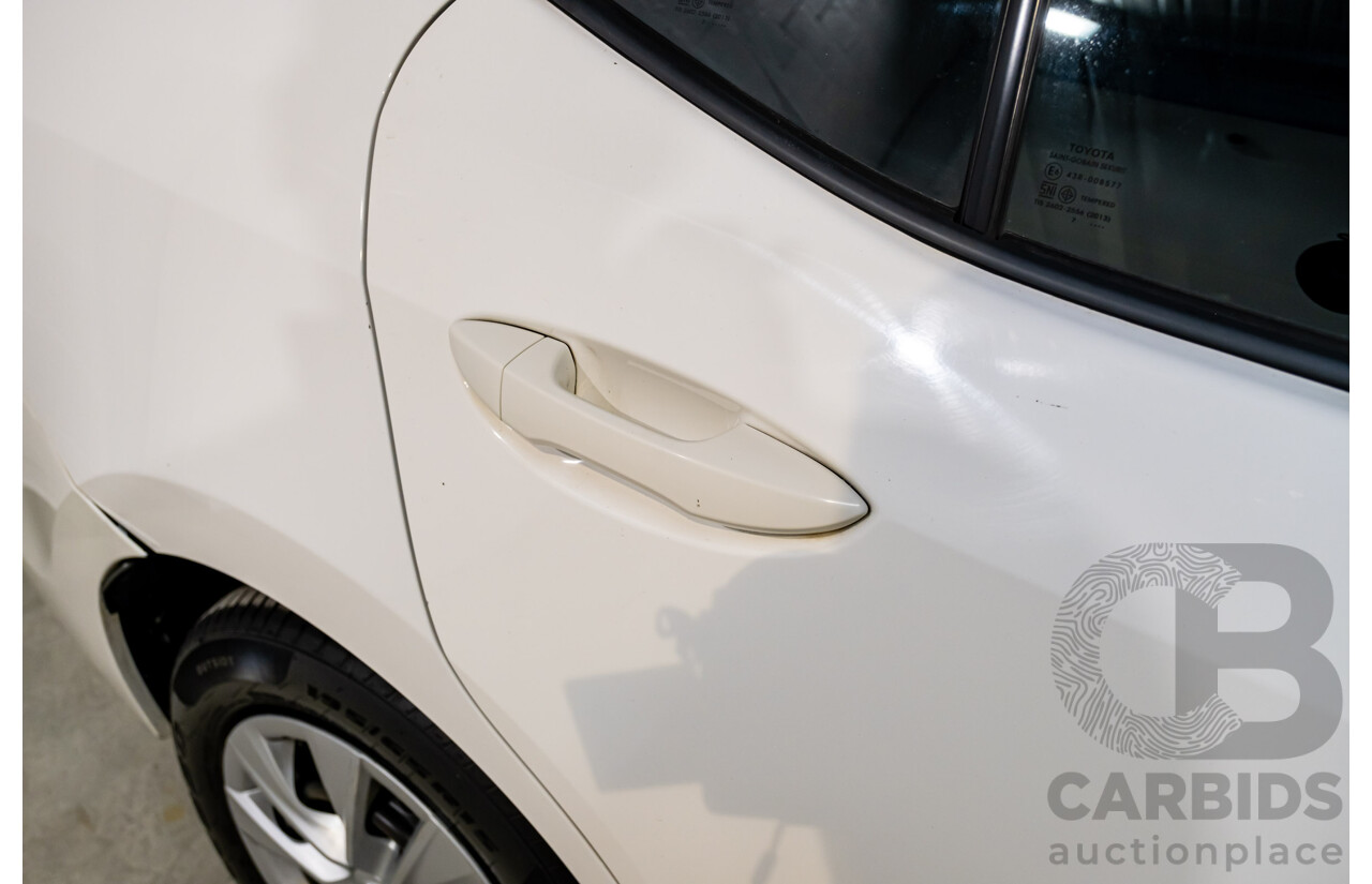 10/2017 Toyota Corolla Ascent ZRE172R 4d Sedan White 1.8L
