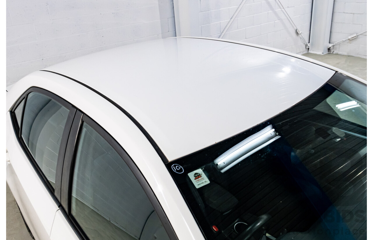 10/2017 Toyota Corolla Ascent ZRE172R 4d Sedan White 1.8L