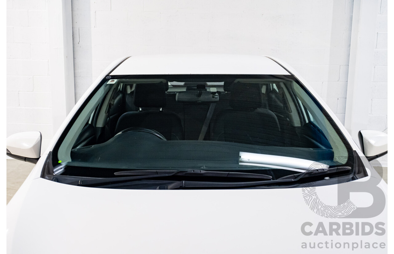 10/2017 Toyota Corolla Ascent ZRE172R 4d Sedan White 1.8L