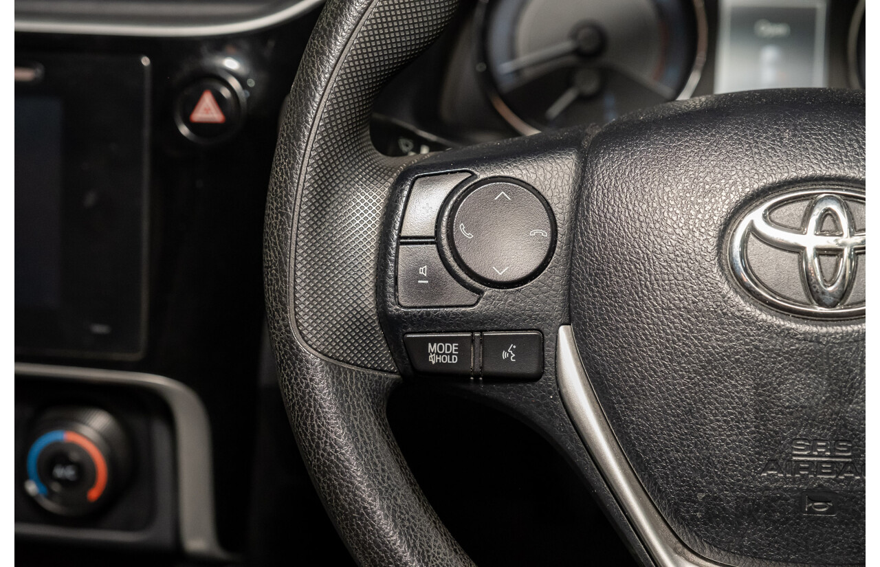 10/2017 Toyota Corolla Ascent ZRE172R 4d Sedan White 1.8L