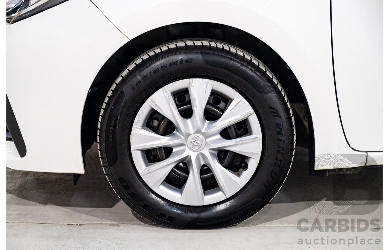 10/2017 Toyota Corolla Ascent ZRE172R 4d Sedan White 1.8L