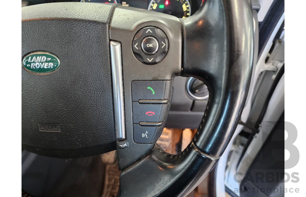 11/2011 Land Rover Discovery 4 2.7 TDV6 4x4 MY11 4D Wagon White 2.7L