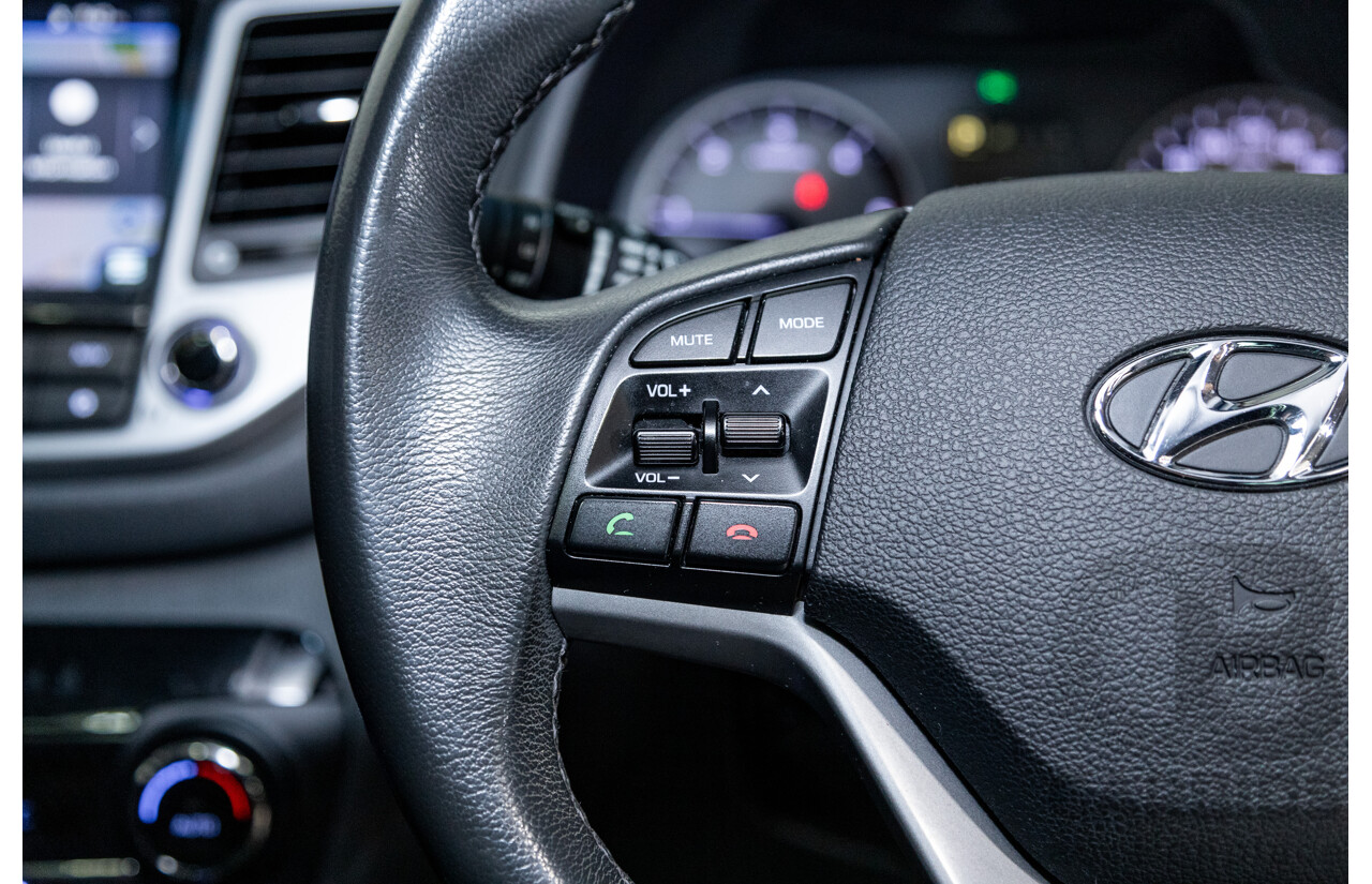 10/2015 Hyundai Tucson Highlander (AWD) TLE 4d Wagon Ara Blue Metallic Turbo Diesel 2.0L