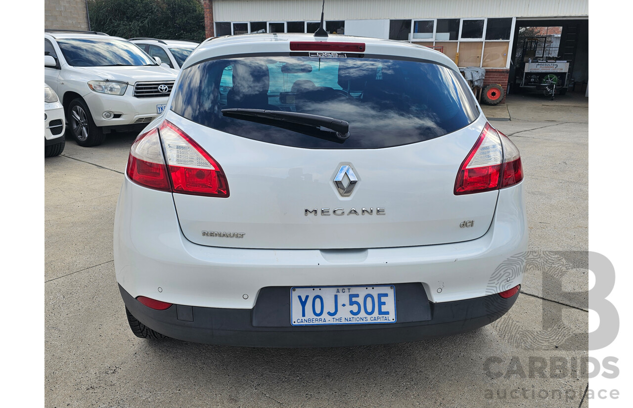 7/2013 Renault Megane Privilege B95 5d Hatchback White 1.5L