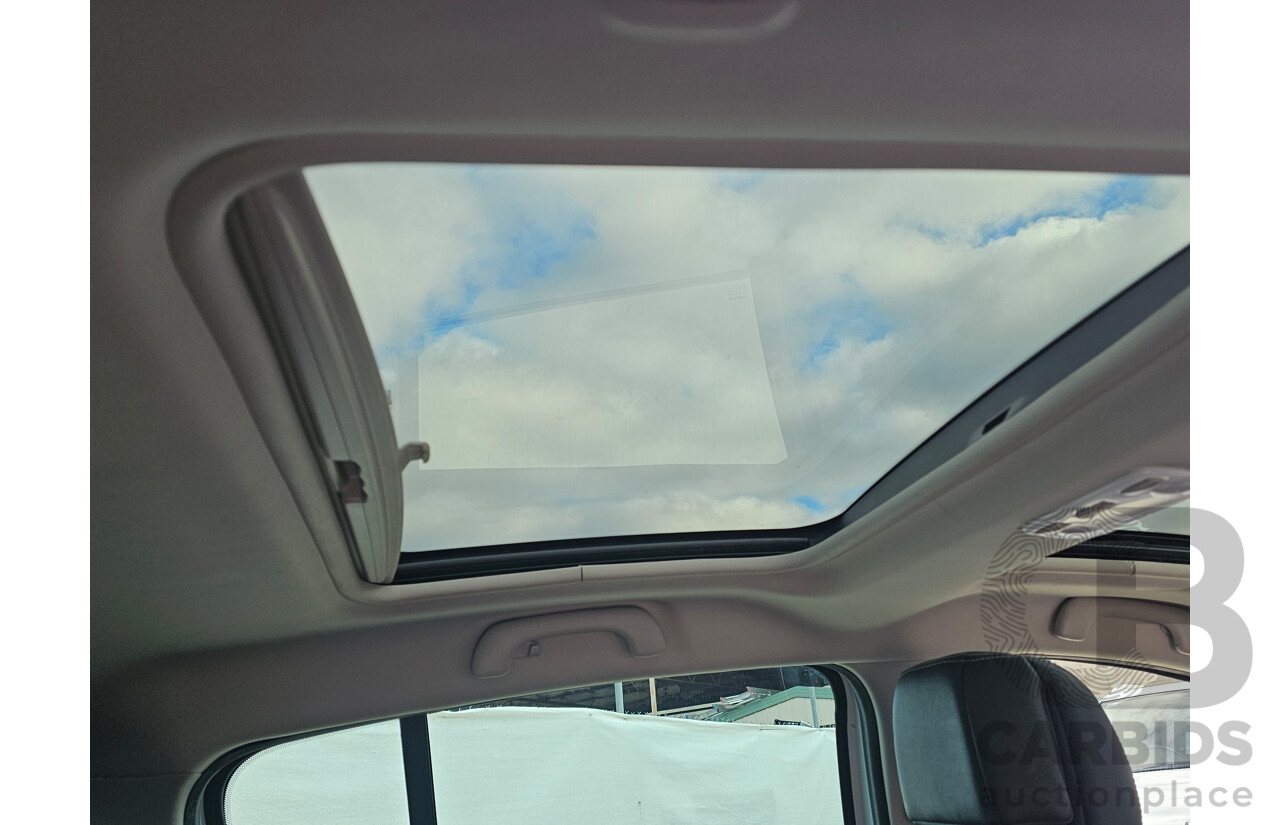 7/2013 Renault Megane Privilege B95 5d Hatchback White 1.5L