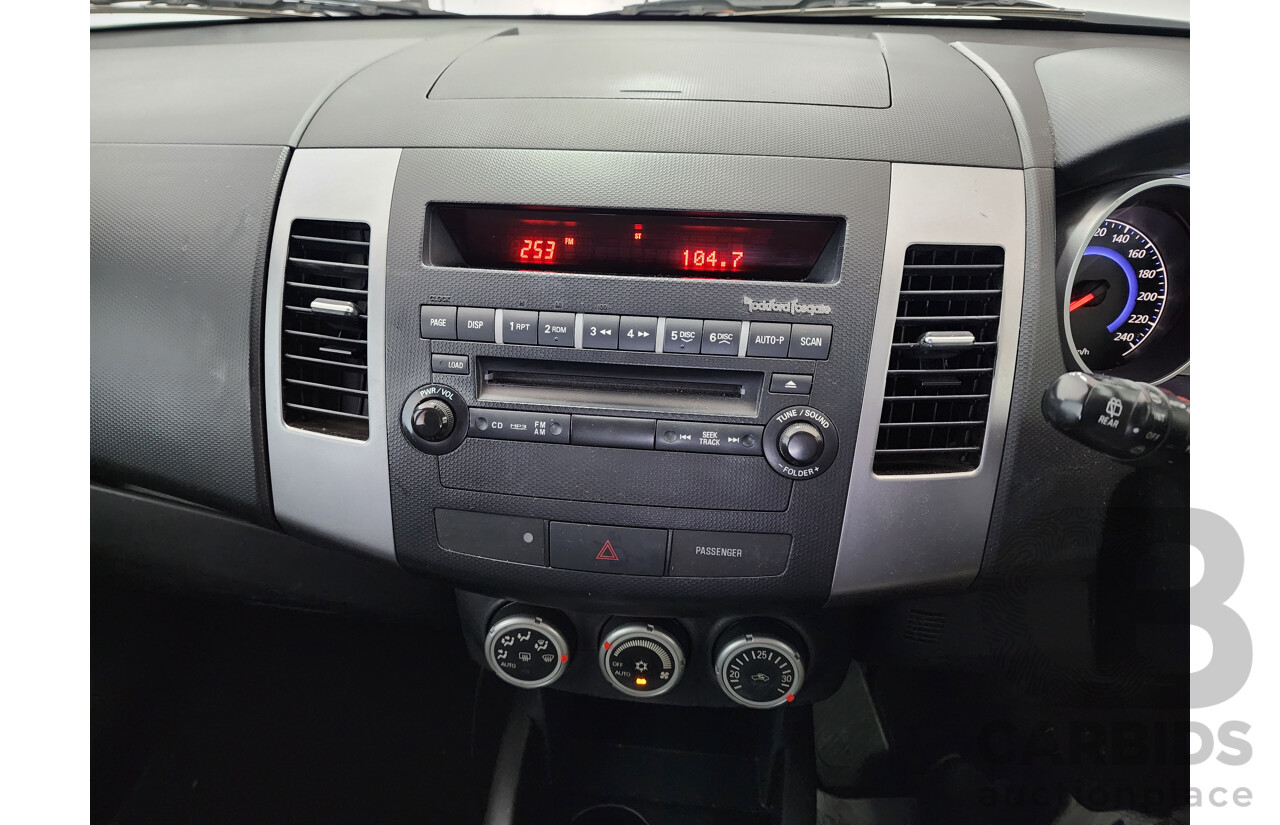 11/2008 Mitsubishi Outlander XLS LUXURY (7 SEAT) 4x4 ZG MY09 4D Wagon Silver 2.4L