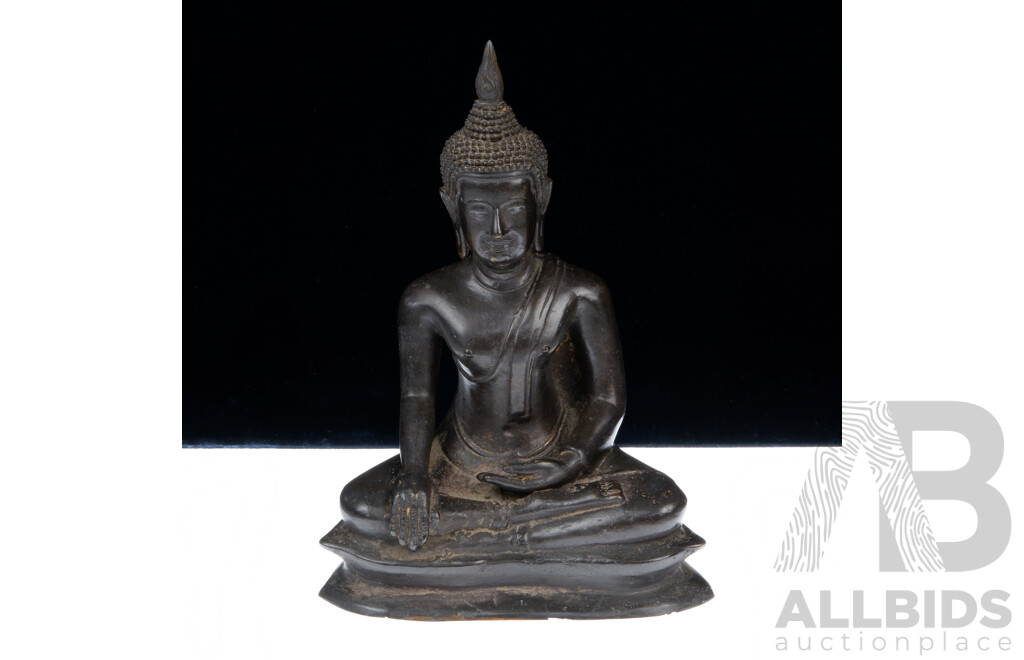Antique Thai Bronze Seated Buddha Statue