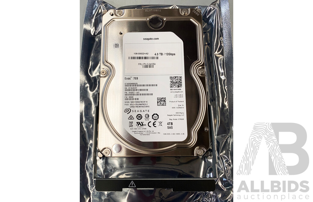 NetApp (NAJ-1503) E2800 Series 60-Bay 4RU Hybrid-Flash Storage System W/ 120TB of Storage