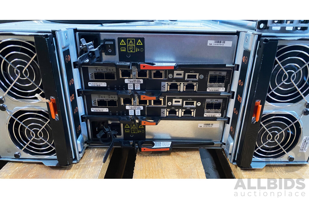 NetApp (NAJ-1503) E2800 Series 60-Bay 4RU Hybrid-Flash Storage System W/ 120TB of Storage