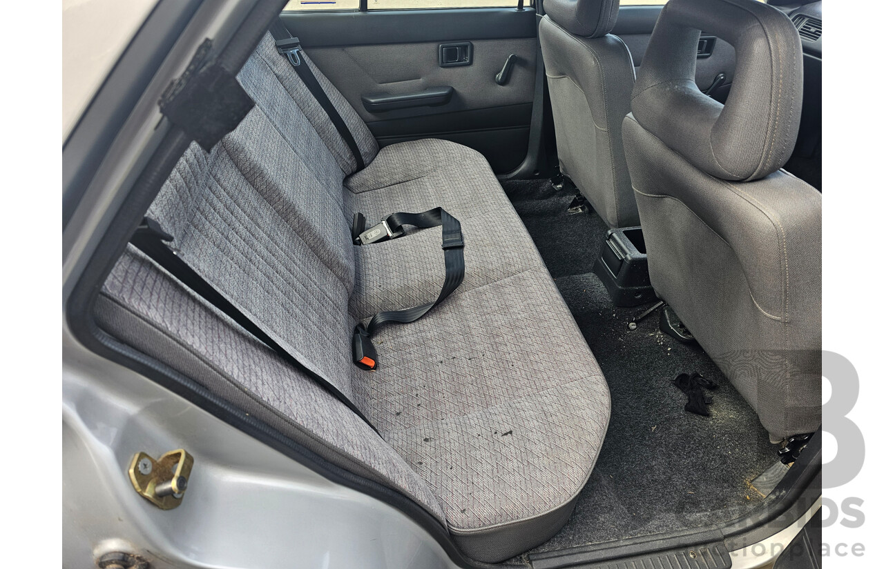 8/1990 Nissan Pintara GLi 4d Sedan Silver 2.0L