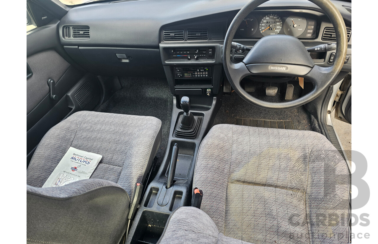 8/1990 Nissan Pintara GLi  4d Sedan Silver 2.0L