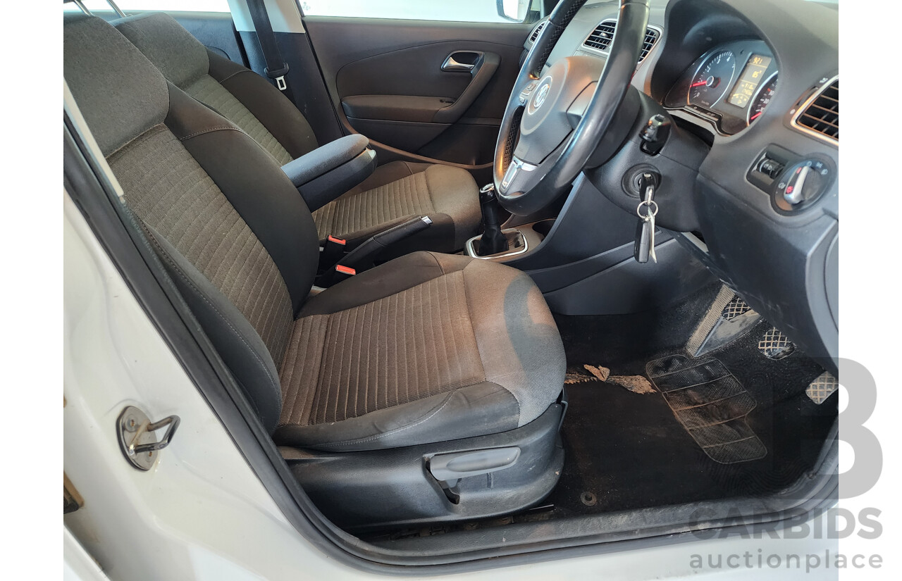 11/2010 Volkswagen Polo 77 TSI COMFORTLINE FWD 6R 5D Hatchback White 1.2L