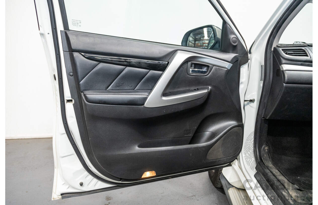 06/2016 Mitsubishi Pajero Sport GLS (4x4) MY16 QE 4d Wagon White Turbo Diesel 2.4L - 7 Seater