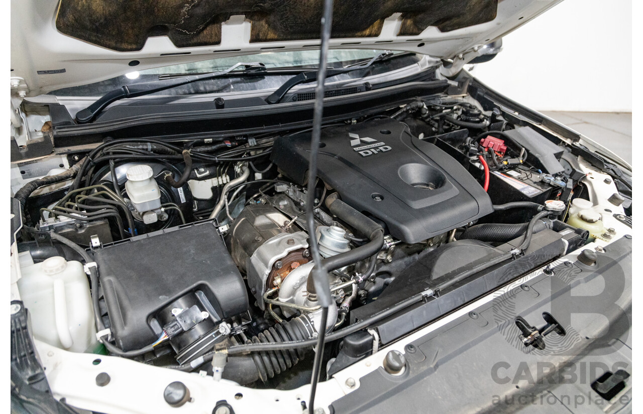 06/2016 Mitsubishi Pajero Sport GLS (4x4) MY16 QE 4d Wagon White Turbo Diesel 2.4L - 7 Seater