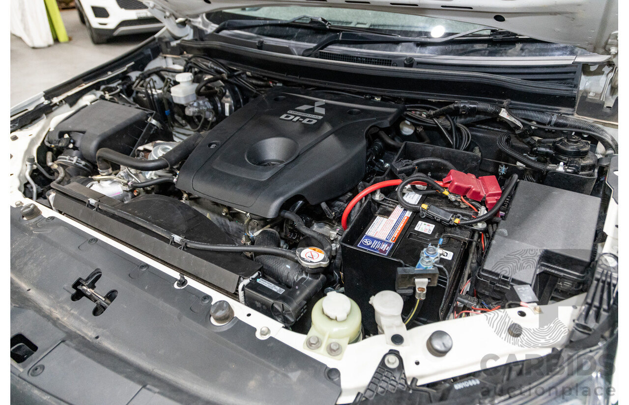 06/2016 Mitsubishi Pajero Sport GLS (4x4) MY16 QE 4d Wagon White Turbo Diesel 2.4L - 7 Seater