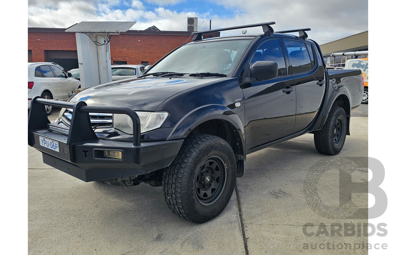 5/2014 Mitsubishi Triton GLX (4x4) MN MY14 UPDATE Double Cab Utility Black 2.5L