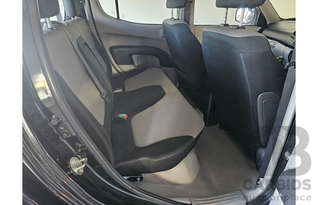 5/2014 Mitsubishi Triton GLX (4x4) MN MY14 UPDATE Double Cab Utility Black 2.5L