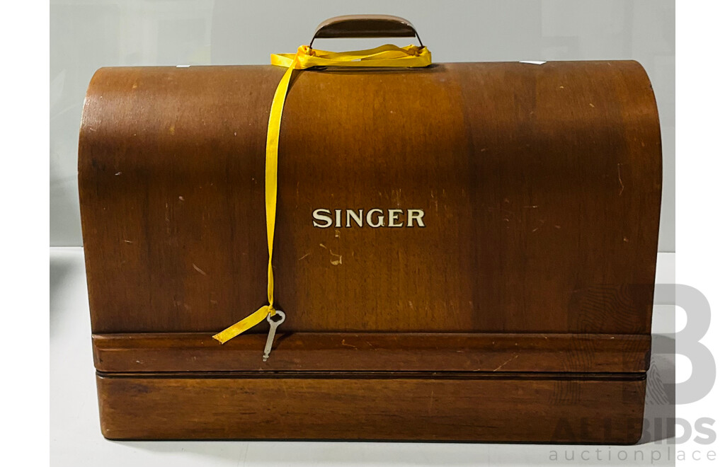 Vintage Singer 201K Electric Sewing Machine with Power Cable and Foot Pedal, in Wooden Case with Working Lock and Key