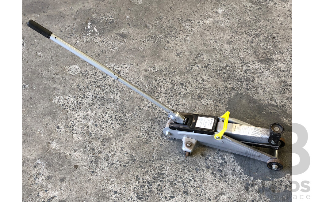 Car Ramps, Motoguard Trolley Jack and Car Stands