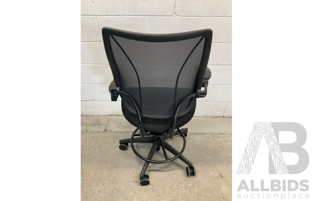 Humanscale Mesh Back Drafting Chair - Lot 1551140 | ALLBIDS