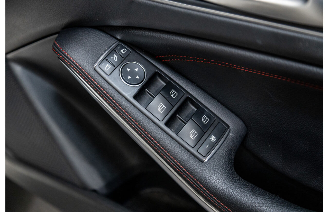 03/2017 Mercedes Benz A45 AMG (AWD) 176 4d Hatchback Calcite White Turbo 2.0L