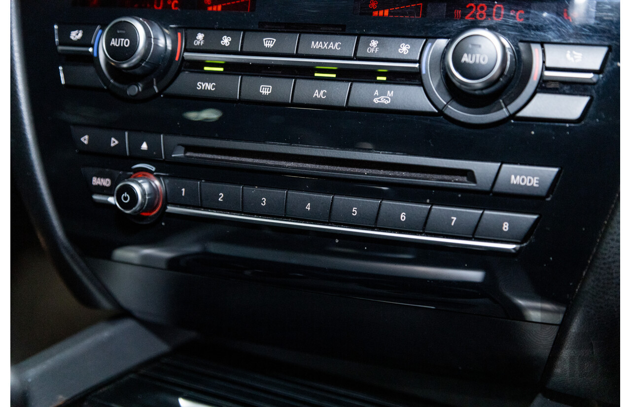 11/2015 BMW X5 Xdrive 30d (AWD) M-Sport Pack F15 MY15 4d Wagon Mineral White Metallic Turbo Diesel 3.0L - 7 Seater