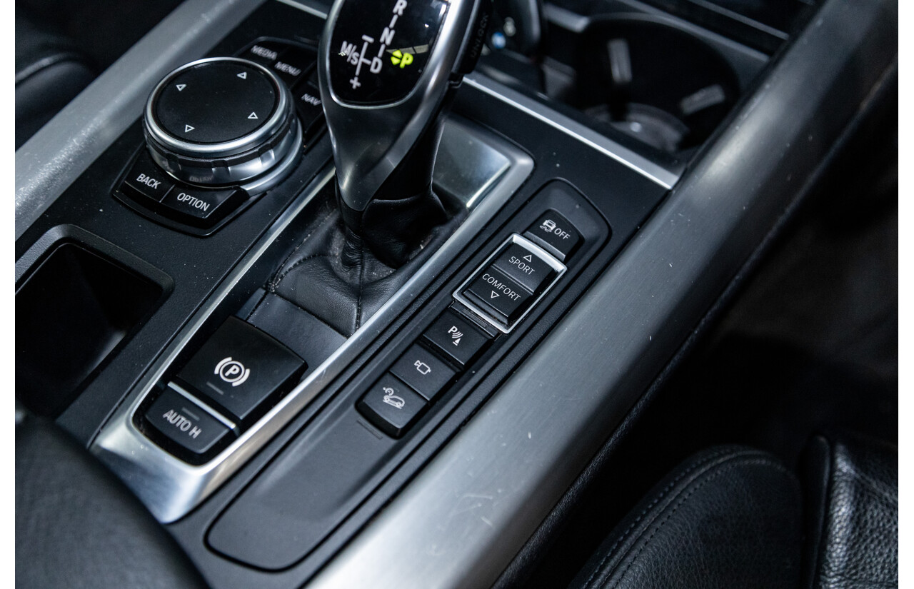 11/2015 BMW X5 Xdrive 30d (AWD) M-Sport Pack F15 MY15 4d Wagon Mineral White Metallic Turbo Diesel 3.0L - 7 Seater