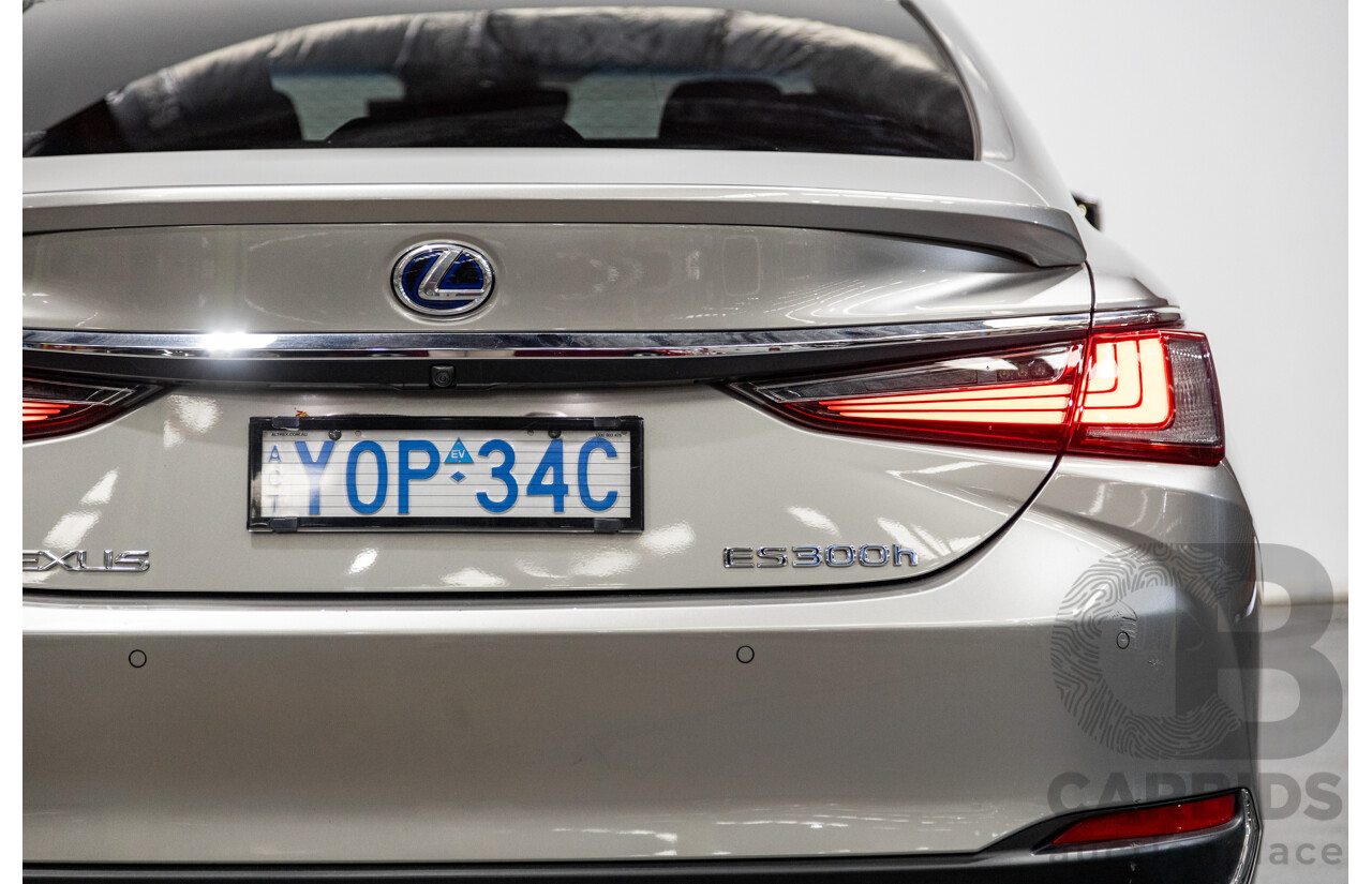 09/2020 Lexus ES300h Sports Luxury Hybrid MY20 AXZH10R 4d Sedan Titanium Silver Metallic 2.5L / 88kw Hybrid