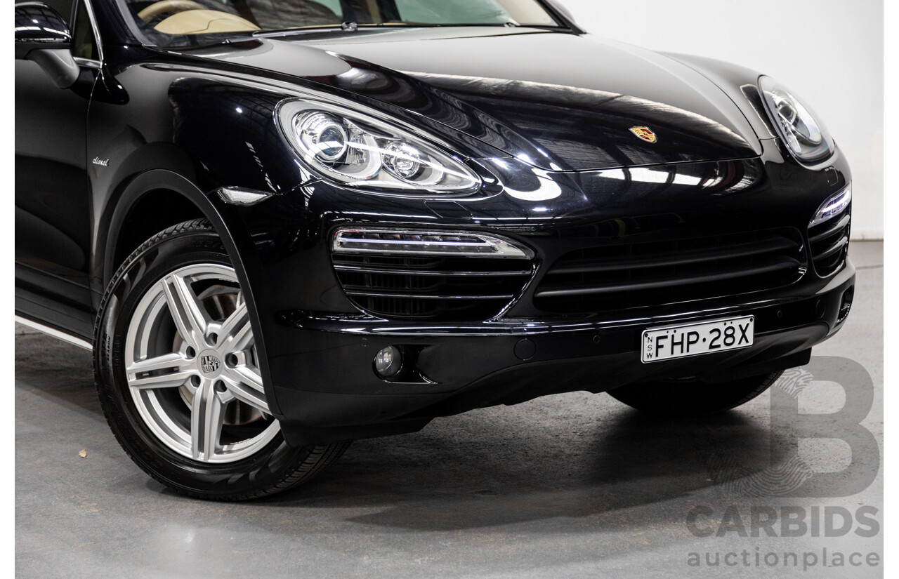 9/2013 Porsche Cayenne Diesel Series 2 (AWD) 92A MY14 4d Wagon Jet Black Metallic Turbo Diesel V6 3.0L