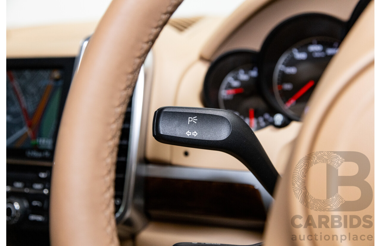 9/2013 Porsche Cayenne Diesel Series 2 (AWD) 92A MY14 4d Wagon Jet Black Metallic Turbo Diesel V6 3.0L